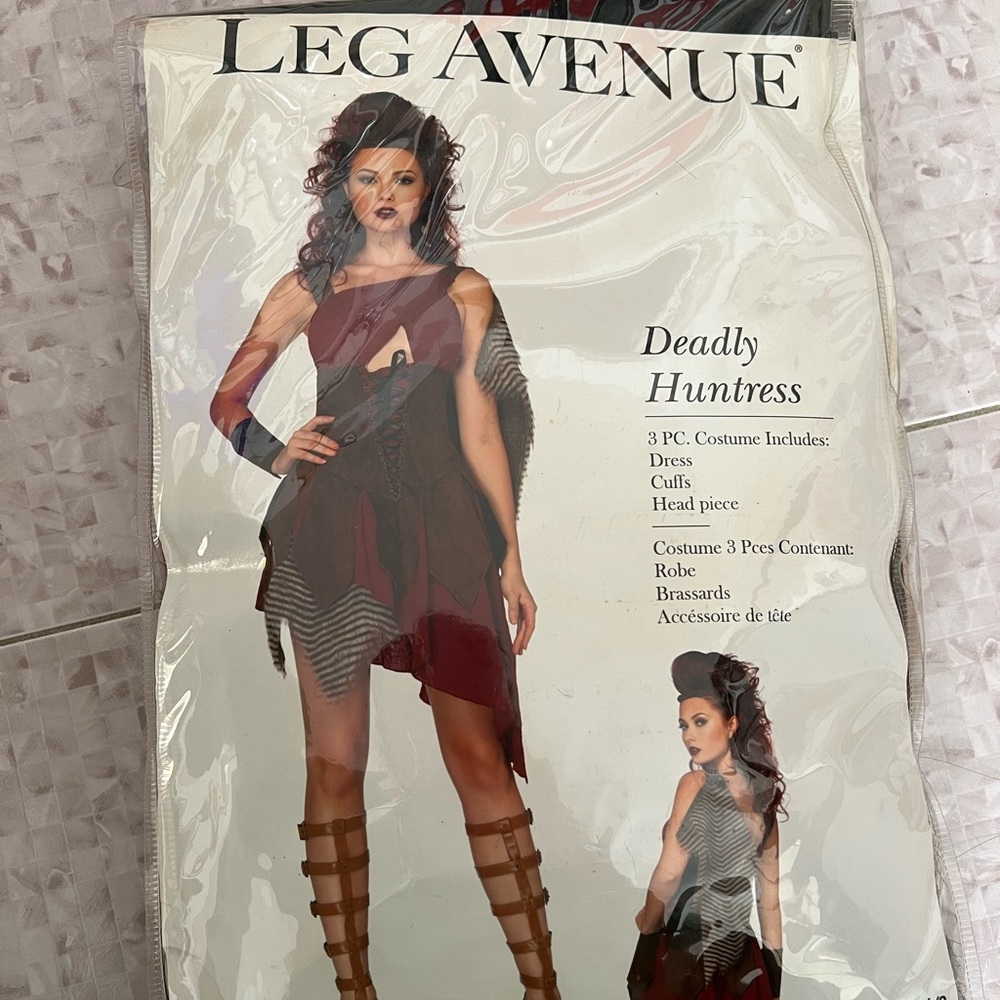 Leg Avenue Women Deadly Huntress Costume